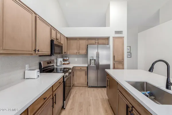 $3,200 | 7415 West Crest Lane, Glendale, AZ 85310