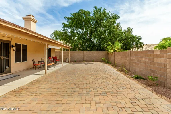 $3,200 | 7415 West Crest Lane, Glendale, AZ 85310