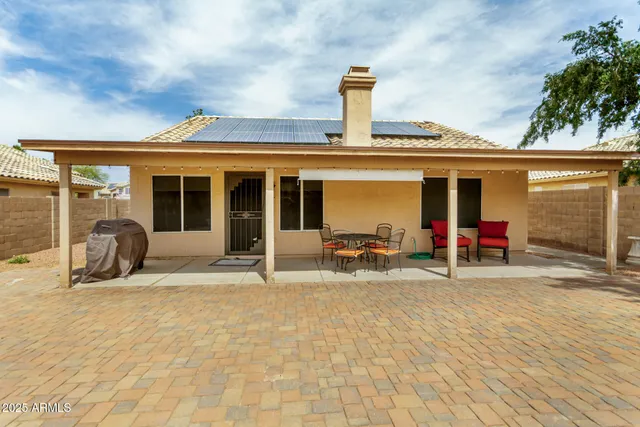 $3,200 | 7415 West Crest Lane, Glendale, AZ 85310