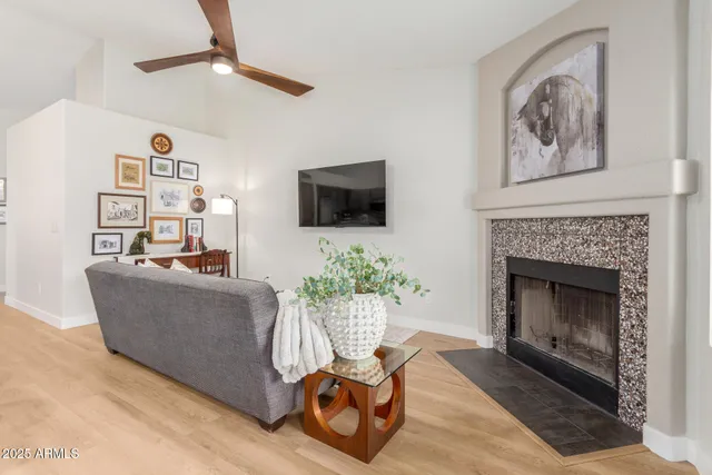 $3,200 | 7415 West Crest Lane, Glendale, AZ 85310