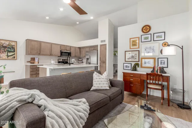 $3,200 | 7415 West Crest Lane, Glendale, AZ 85310