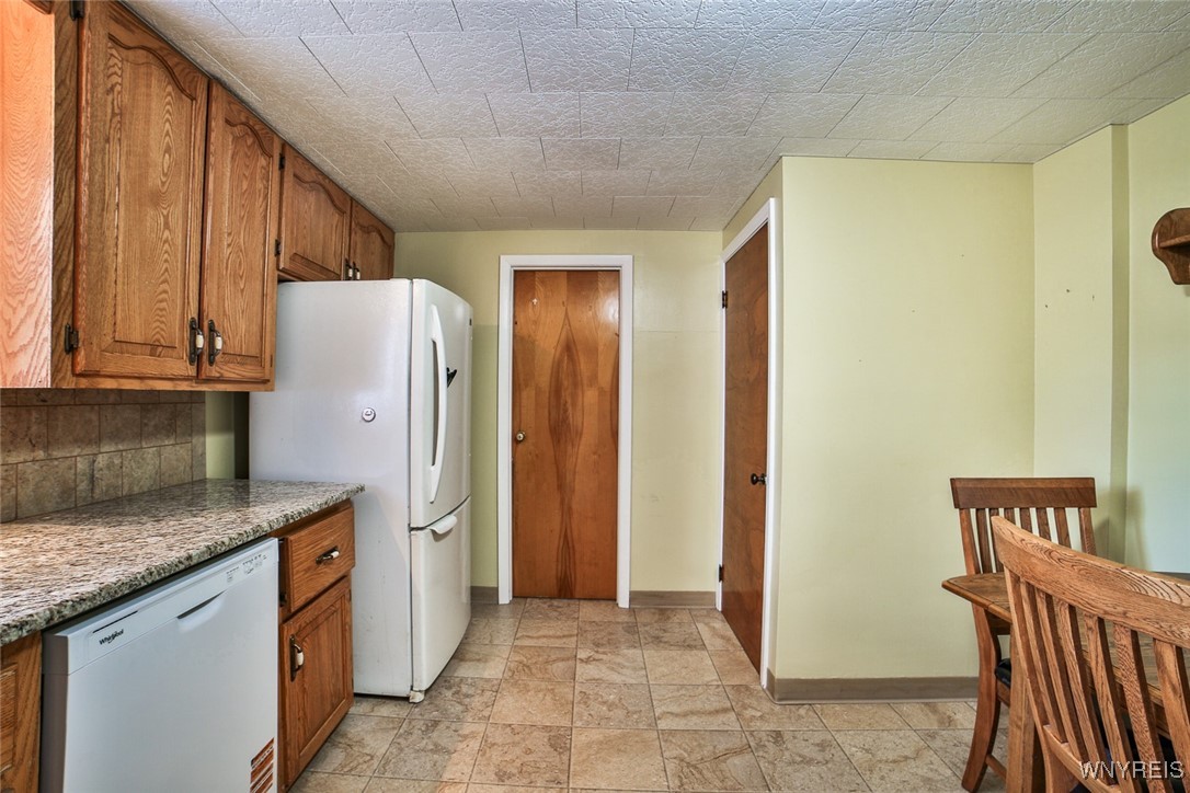 46 Fries Road Tonawanda, NY 14150 - Photo 12 of 32