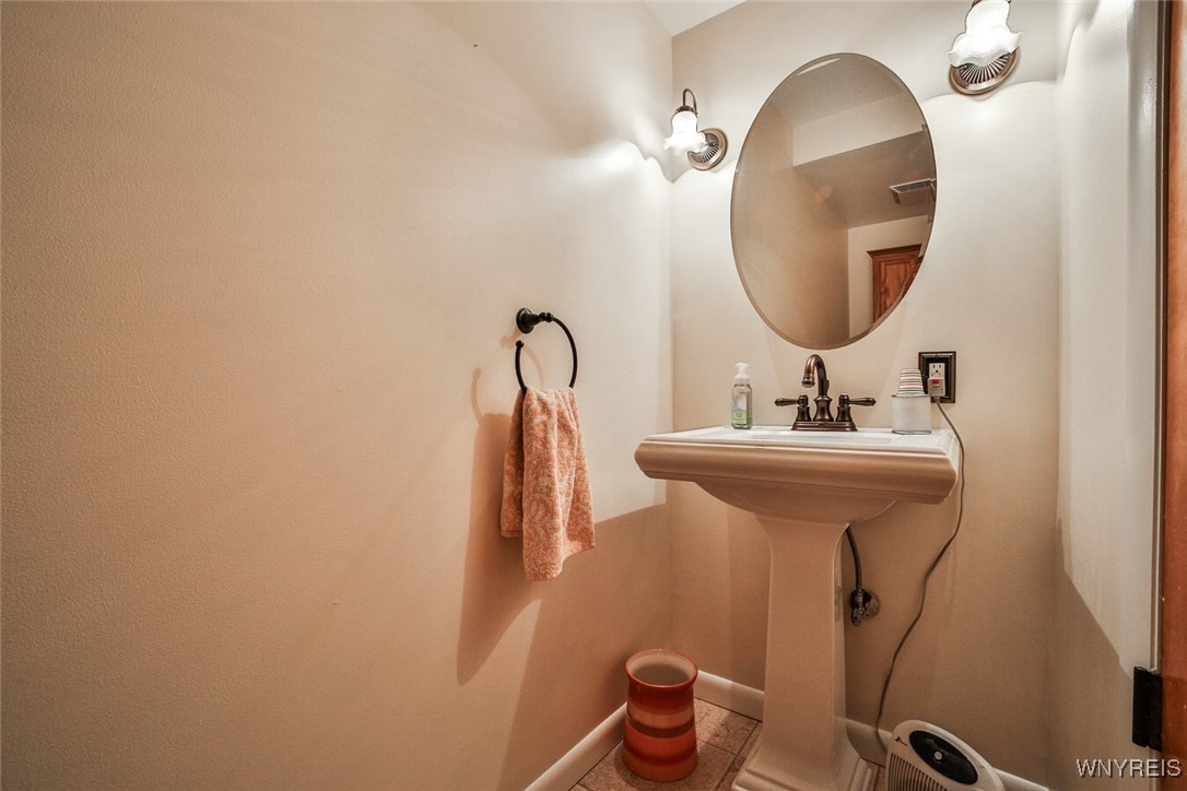 46 Fries Road Tonawanda, NY 14150 - Photo 15 of 32