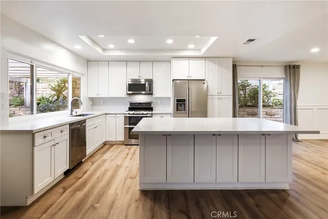 $5,000 | 23941 Vía Navarra, Mission Viejo, CA 92691