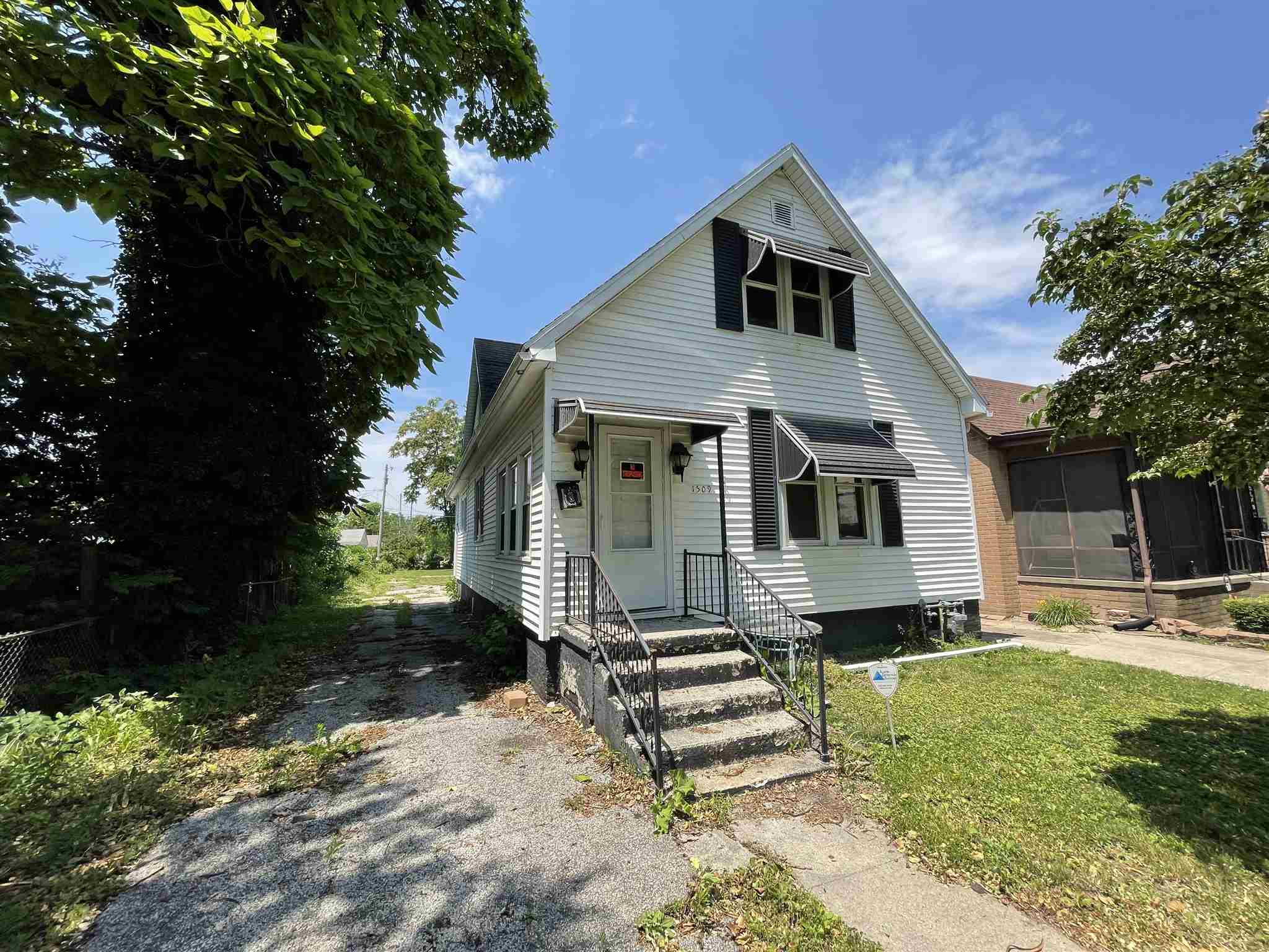 1509 North 8th Street Springfield, IL 62702 - Photo 1 of 18