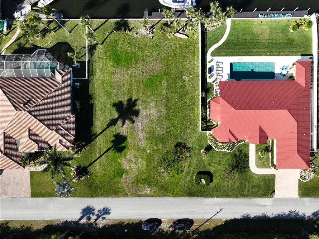 83 Queens Road Hutchinson Island, FL 34949 - Photo 11 of 36 11