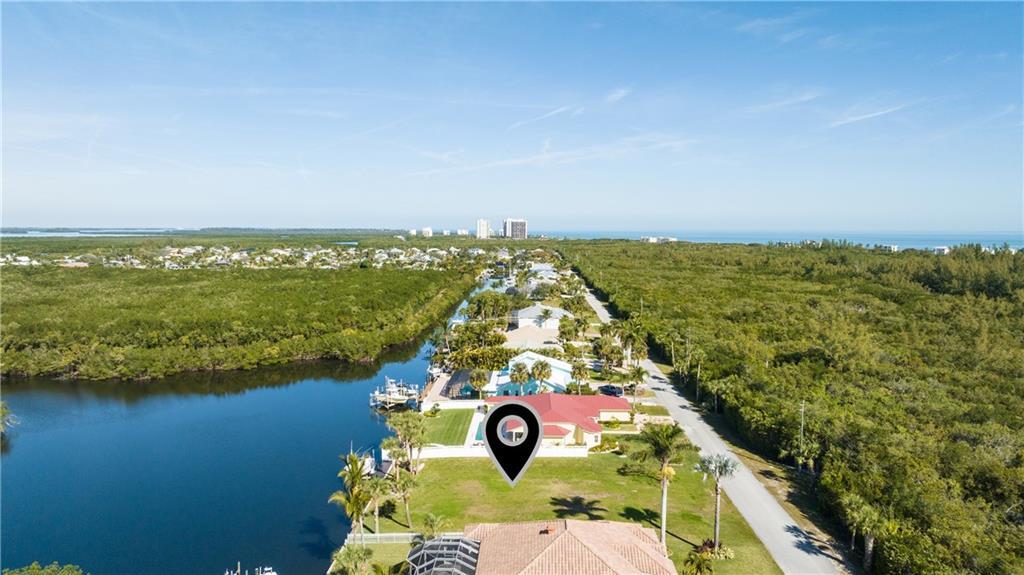 83 Queens Road Hutchinson Island, FL 34949 - Photo 13 of 36 13