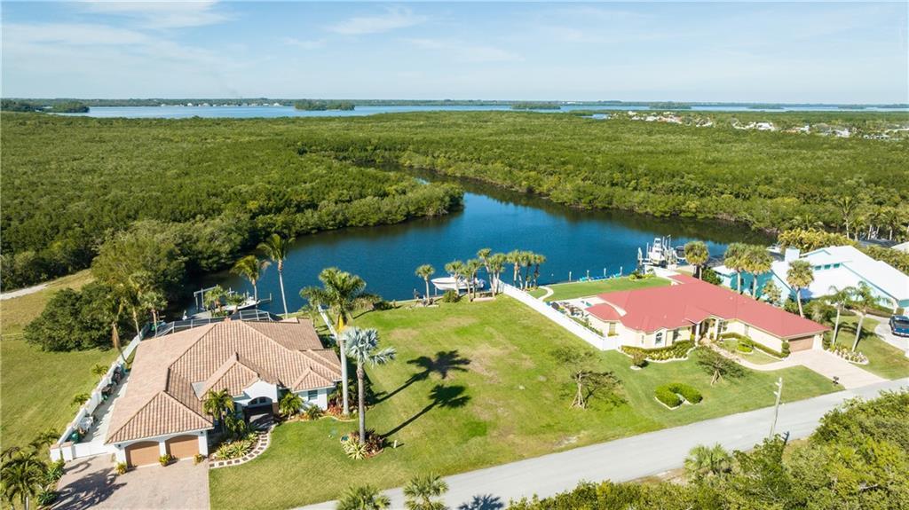 83 Queens Road Hutchinson Island, FL 34949 - Photo 20 of 36 20