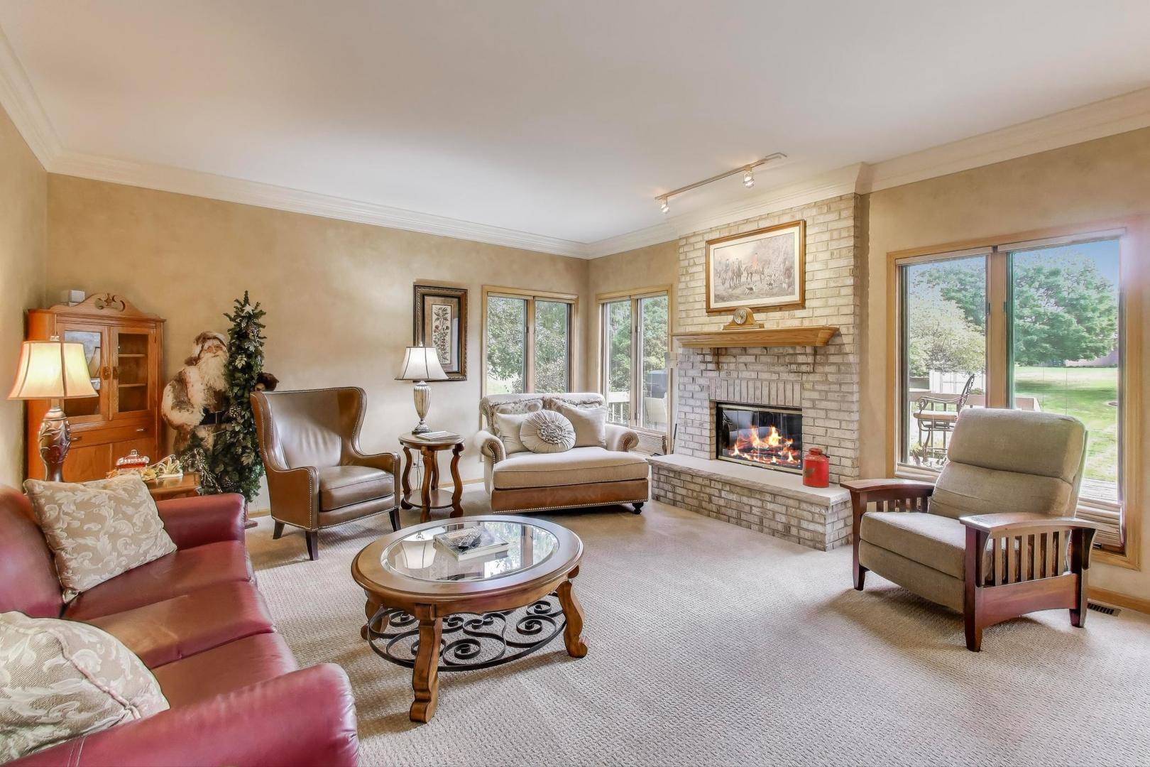 8720 Galleria Court Spring Grove, IL 60081 - Photo 12 of 36