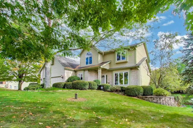 $515,000 | 8720 Galleria Court, Spring Grove, IL 60081