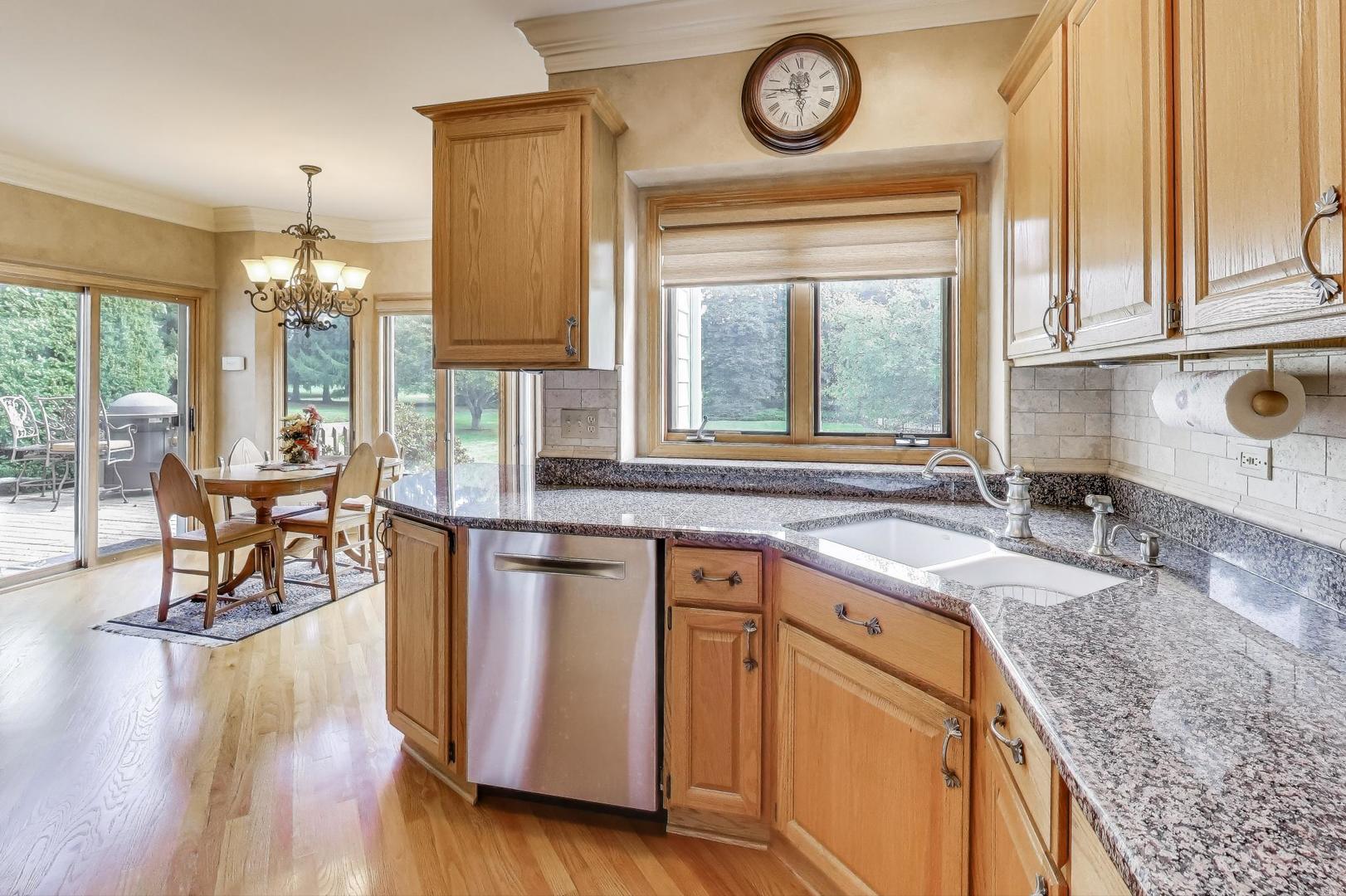 8720 Galleria Court Spring Grove, IL 60081 - Photo 10 of 36