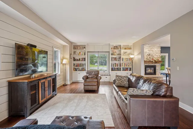 $899,900 | 13905 272nd Avenue Northwest, Zimmerman, MN 55398