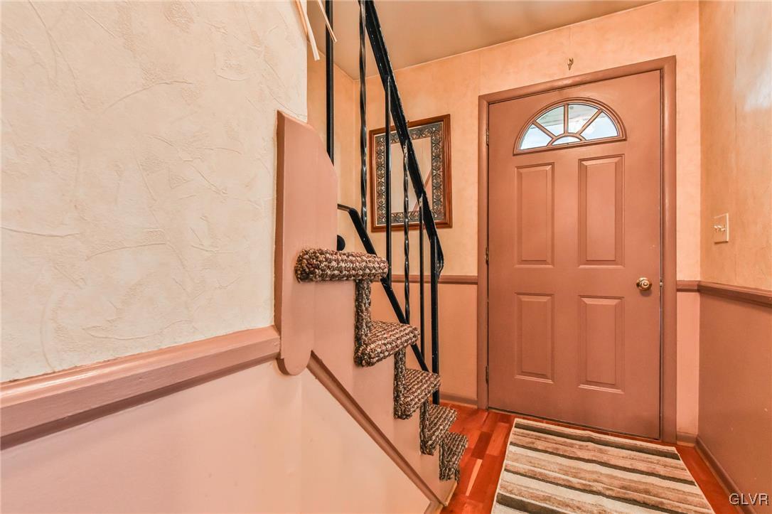 1617 Mine Lane Road Easton, PA 18045 - Photo 6 of 36 Gallery Image 6