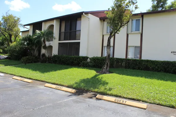 $1,725 | 4961 Sable Pine Circle, Unit A2, West Palm Beach, FL 33417