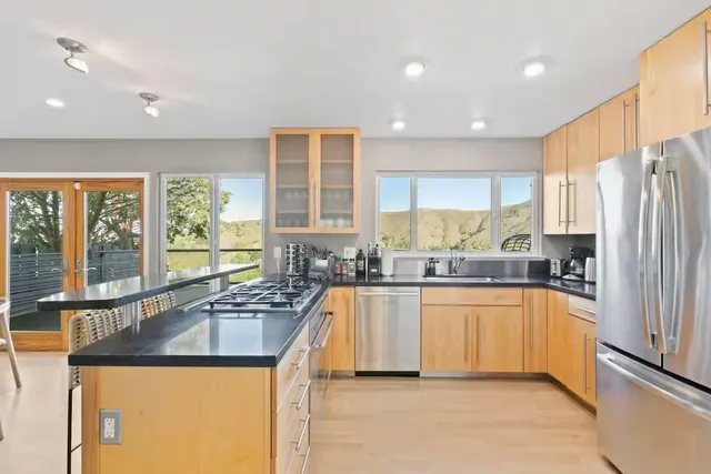 $1,880,000 | 63 Kathleen Court, Pacifica, CA 94044