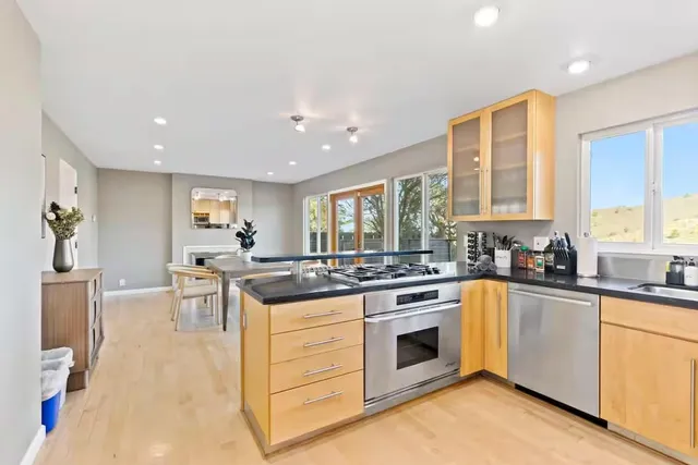 $1,880,000 | 63 Kathleen Court, Pacifica, CA 94044