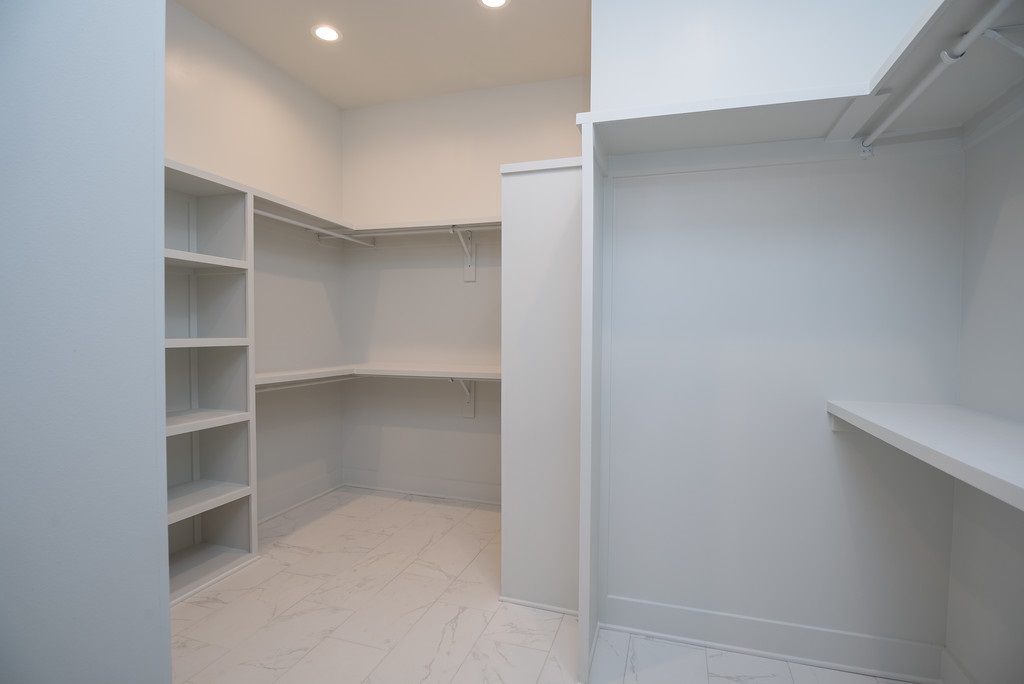 385 Pecan Avenue Fairhope, AL 36532 - Photo 36 of 50 Huge closets
