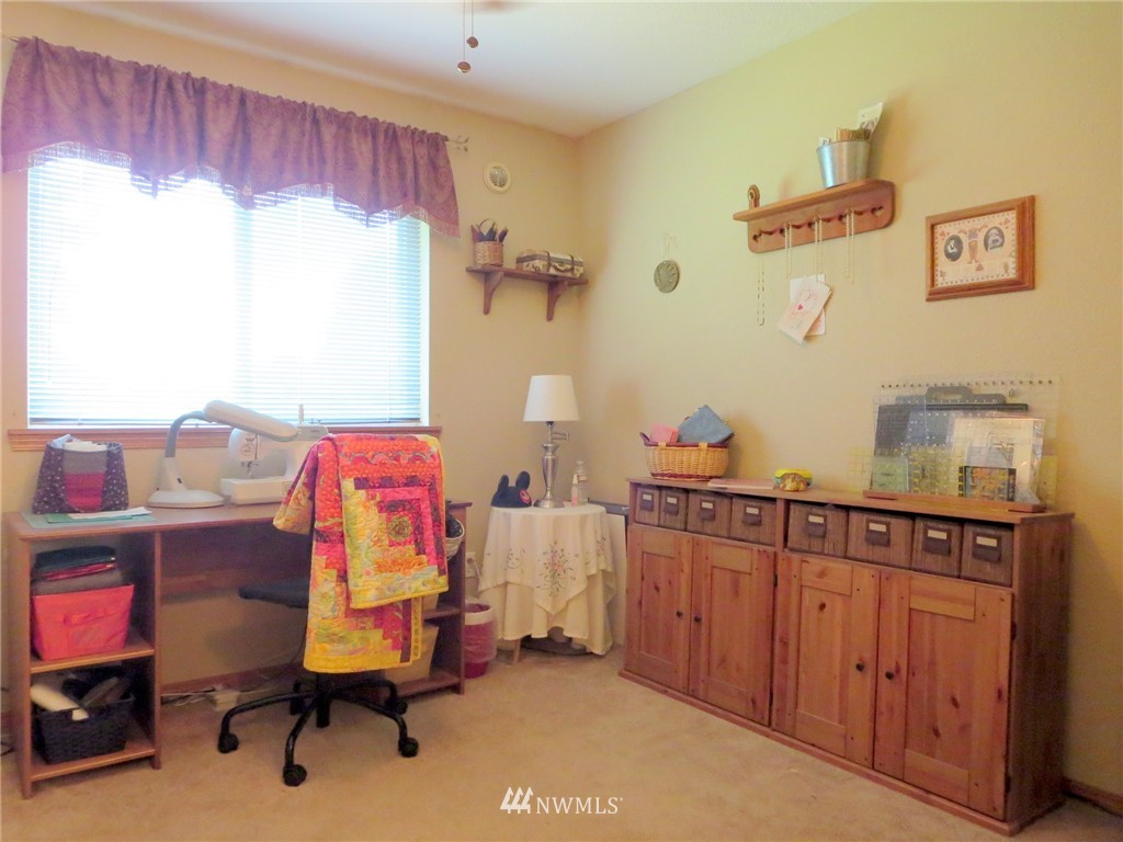 18428 Albany Street Southwest Rochester, WA 98579 - Photo 18 of 25