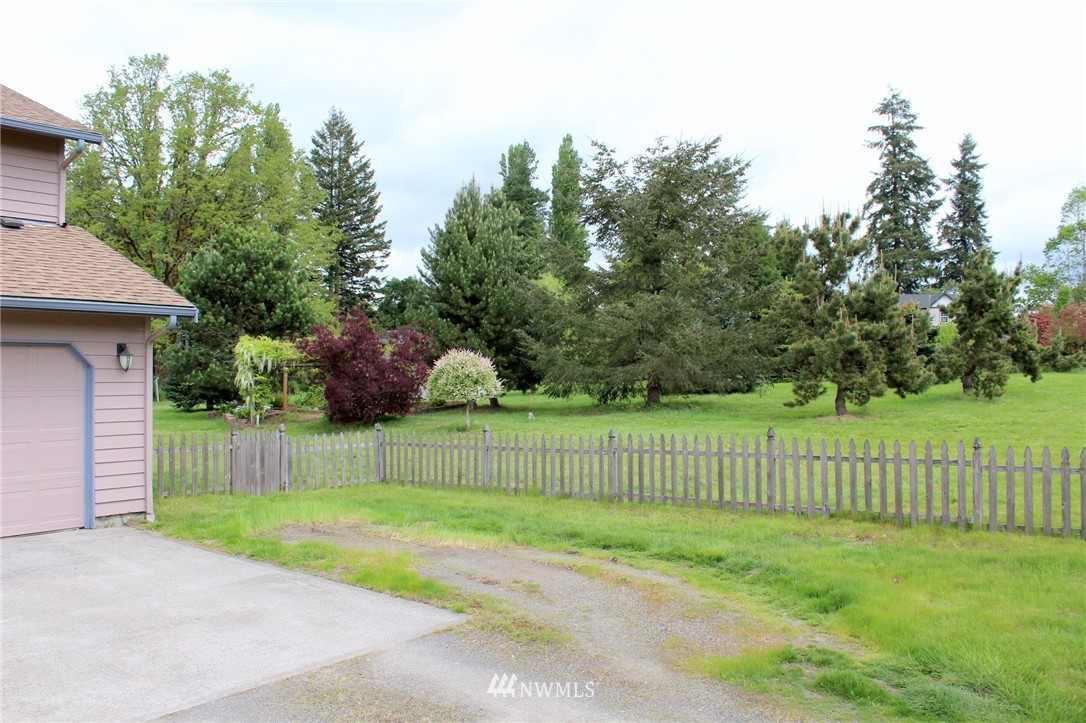 18428 Albany Street Southwest Rochester, WA 98579 - Photo 4 of 25