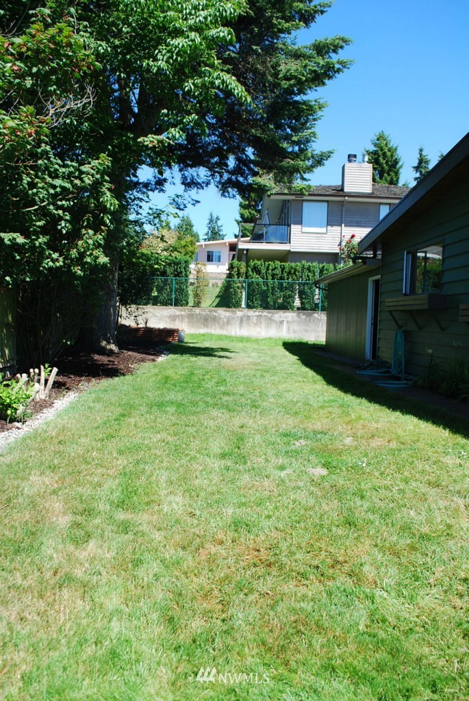 7325 180th Street Southwest Edmonds, WA 98026 - Photo 19 of 22 Gallery Image 19