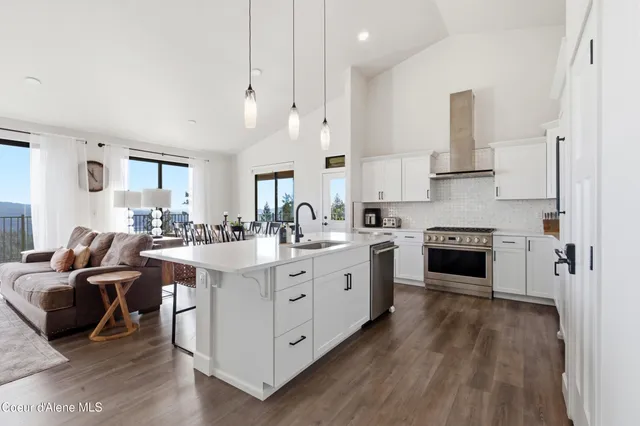 $1,175,000 | 3740 East Sky Harbor Drive, Coeur D'Alene, ID 83814