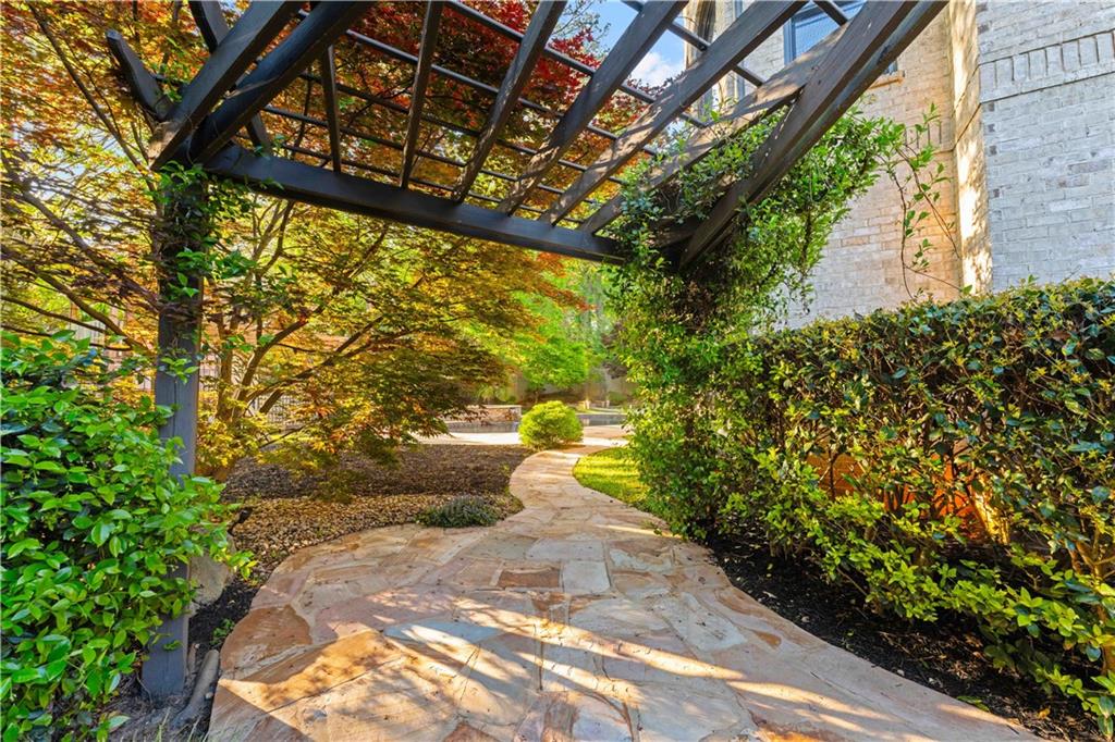 1686 Montcliff Court Decatur, GA 30033 - Photo 92 of 98 Gallery Image 92