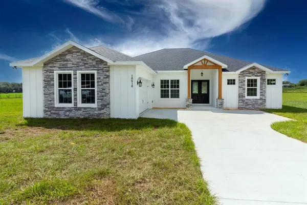 $700,926 | 28 Sawgrass Run, Tavares, FL 32778
