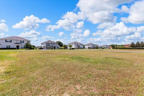 $700,926 | 28 Sawgrass Run, Tavares, FL 32778