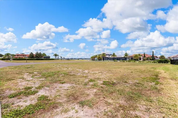 $700,926 | 28 Sawgrass Run, Tavares, FL 32778