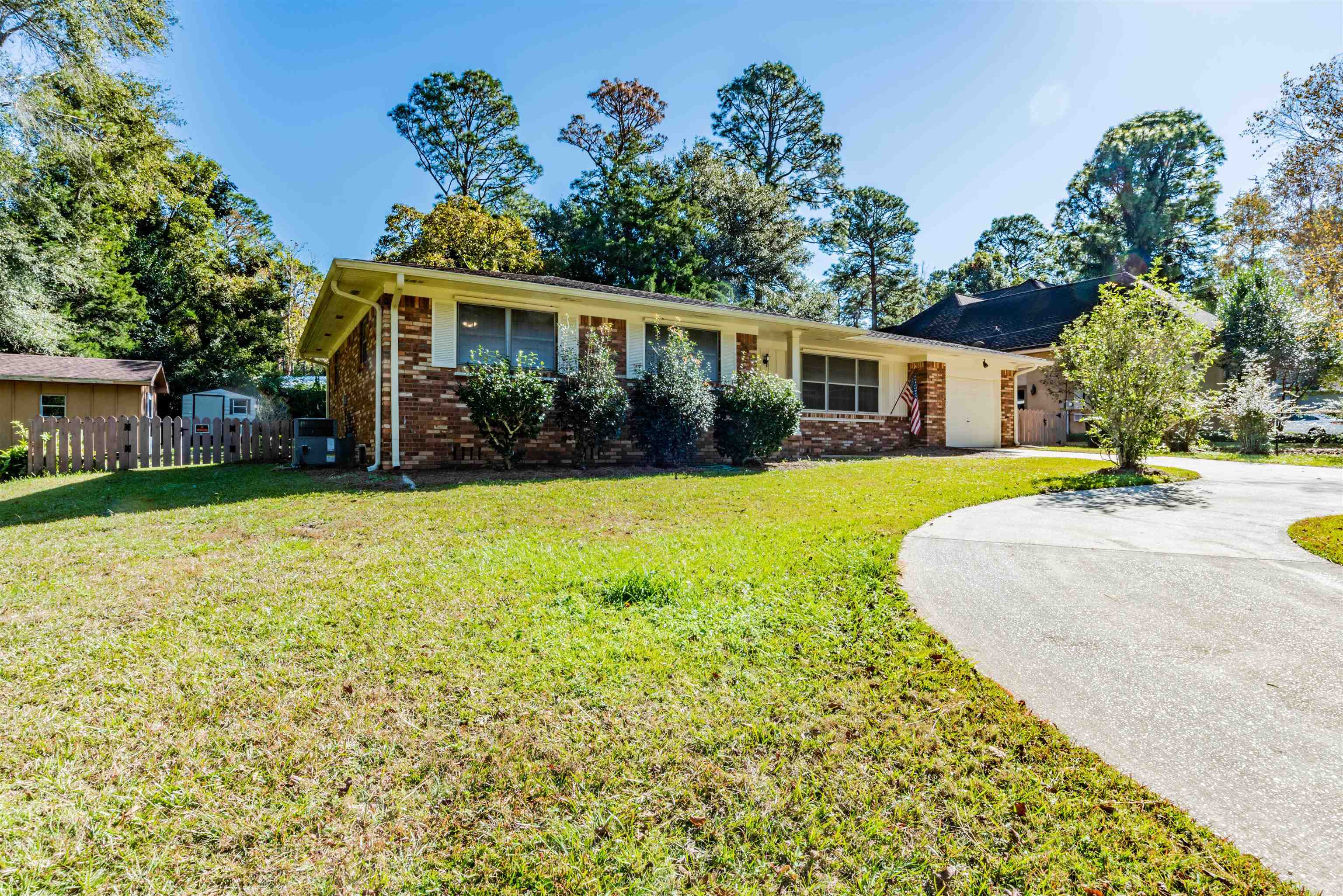 406 North Ingleside Street Fairhope, AL 36532 - Photo 3 of 29