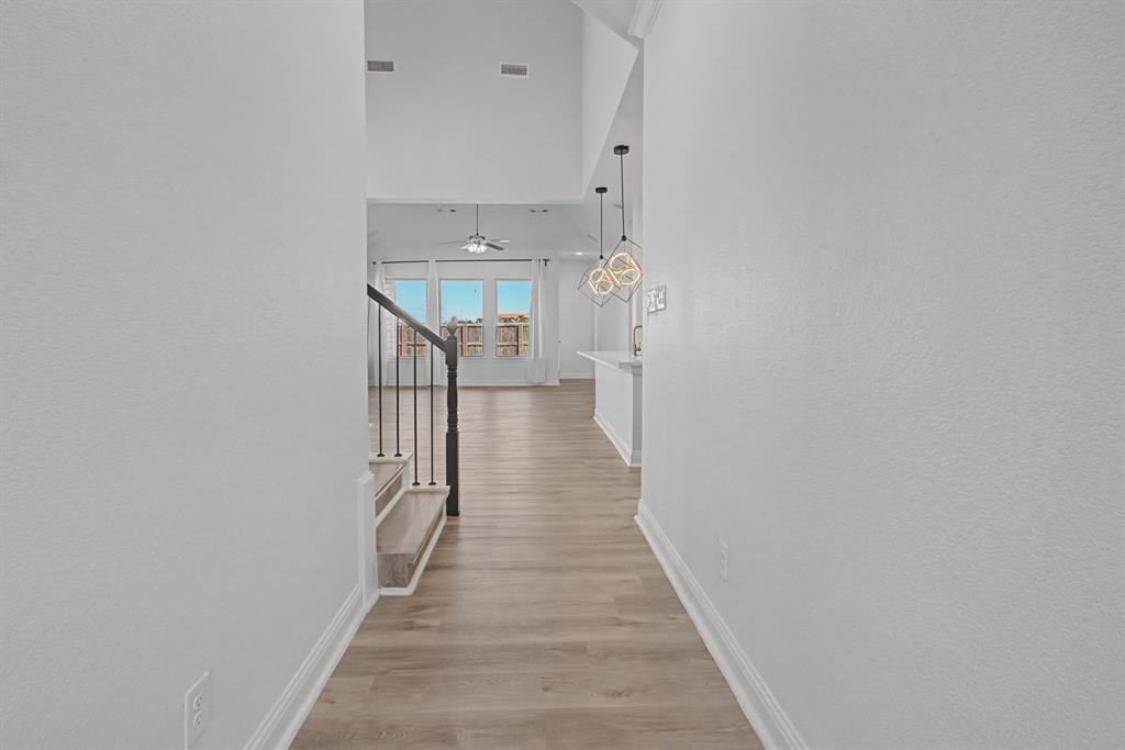 523 Paddock Way Irving, TX 75039 - Photo 7 of 36