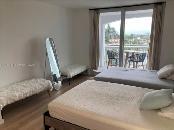 $3,950 | 5401 Collins Avenue, Unit 320, Miami Beach, FL 33140