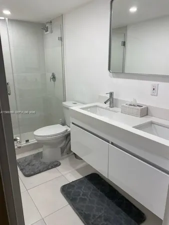 $3,950 | 5401 Collins Avenue, Unit 320, Miami Beach, FL 33140