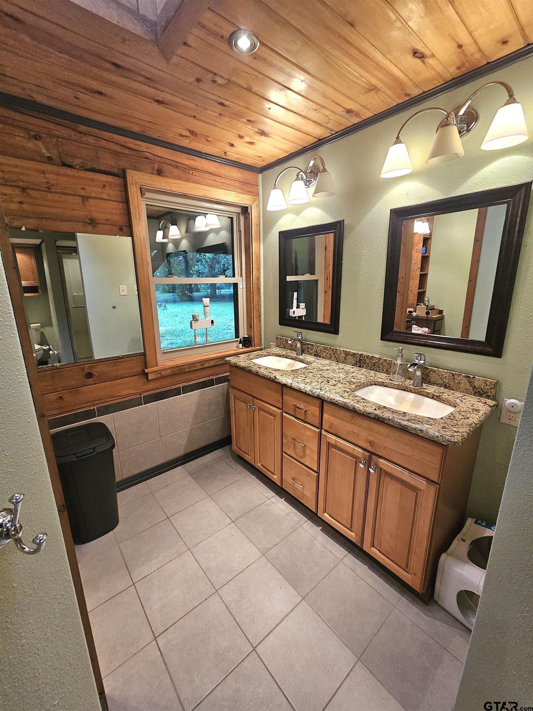 395 Bolding Road Marshall, TX 75670 - Photo 9 of 15