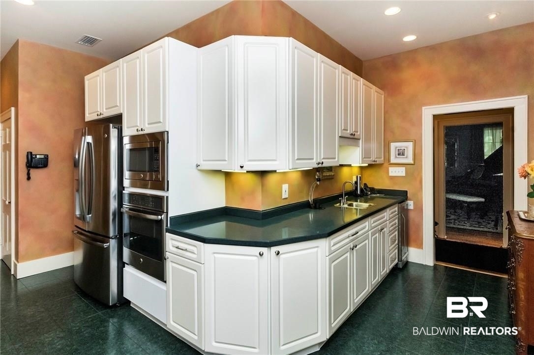 99 Hillwood Road Mobile, AL 36608 - Photo 4 of 8