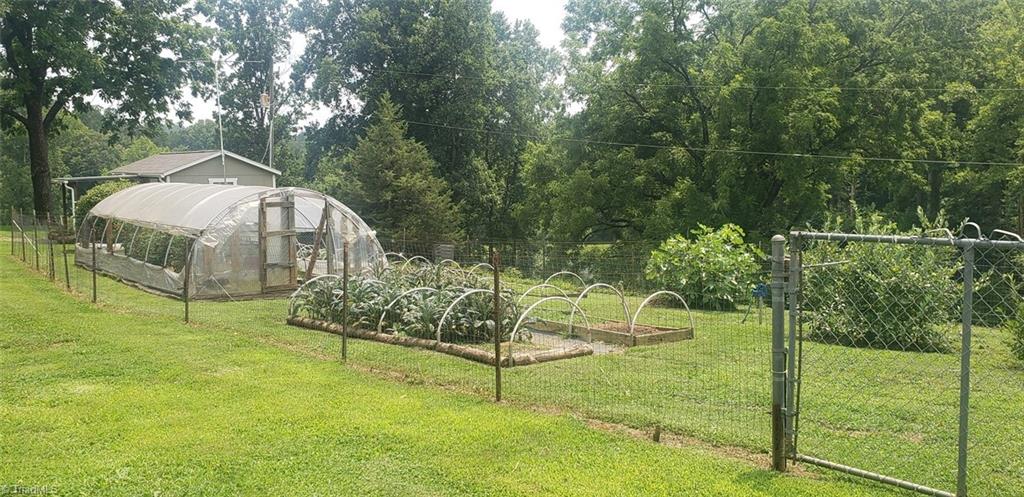 44 Nelson Loop Spencer, VA 24165 - Photo 31 of 50 Garden on the right before Guest Room