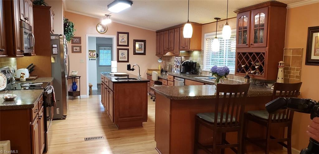 44 Nelson Loop Spencer, VA 24165 - Photo 8 of 50 Large kitchen with island.