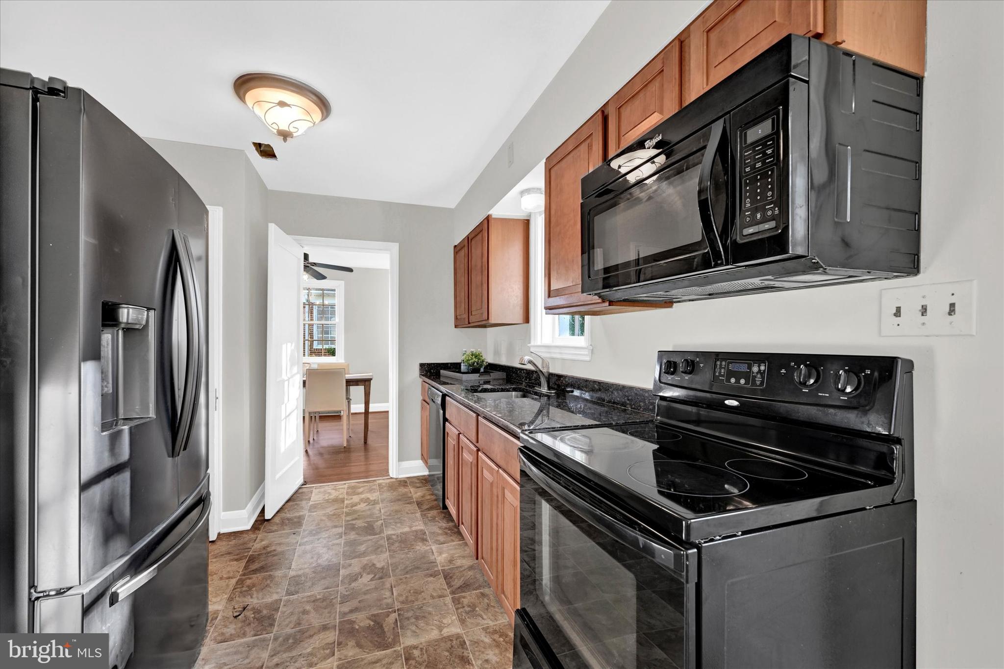 724 West Hills Road Baltimore, MD 21229 - Photo 14 of 42