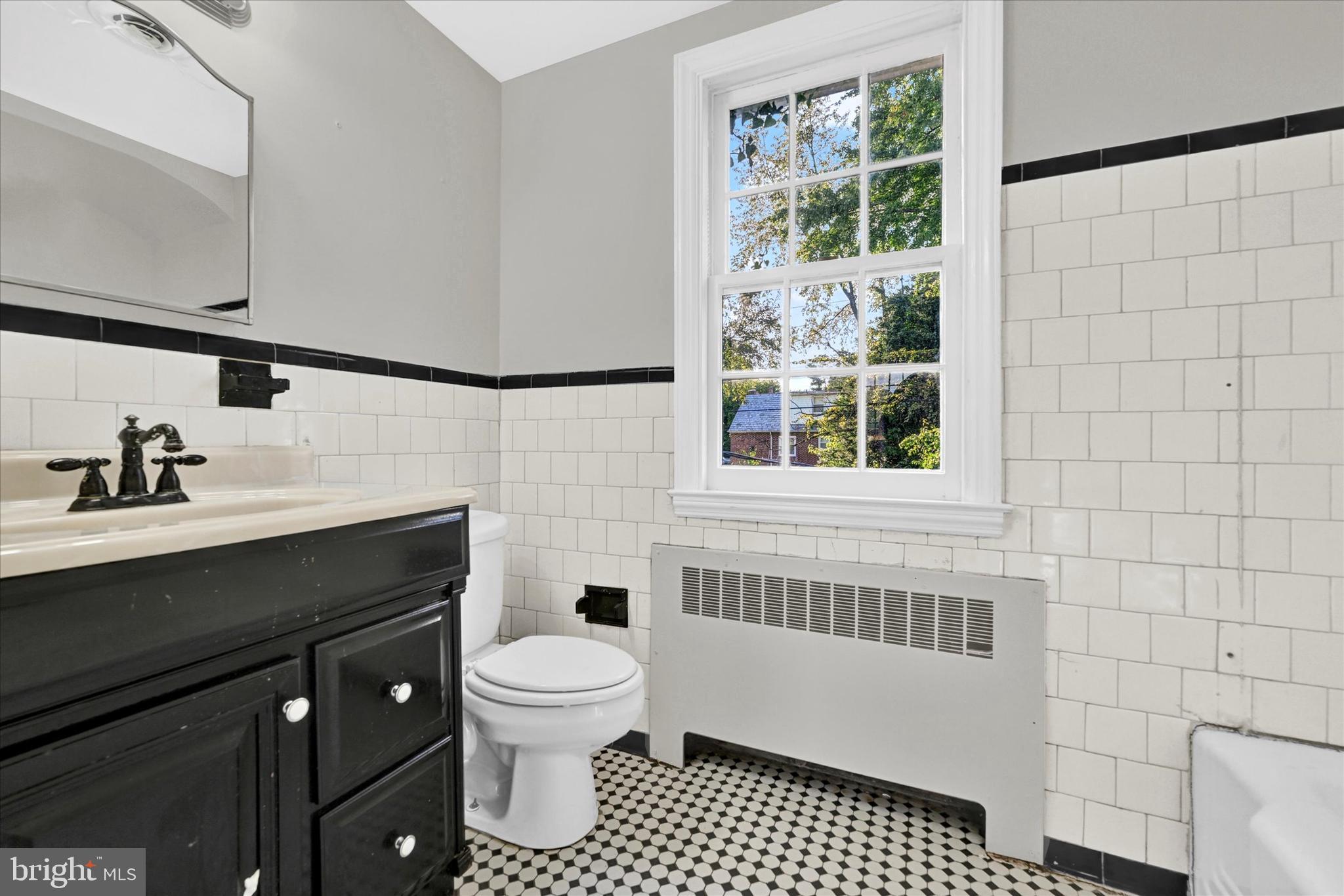 724 West Hills Road Baltimore, MD 21229 - Photo 25 of 42
