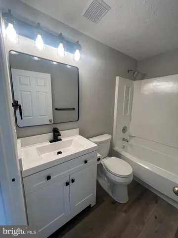 $1,900 | 132 Savannah Court, Walkersville, MD 21793