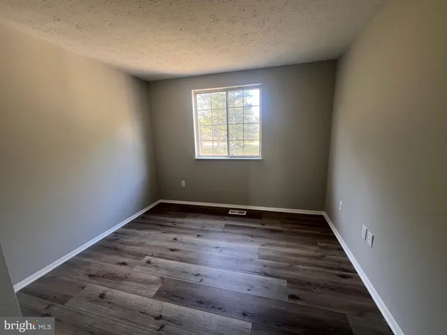 $1,900 | 132 Savannah Court, Walkersville, MD 21793