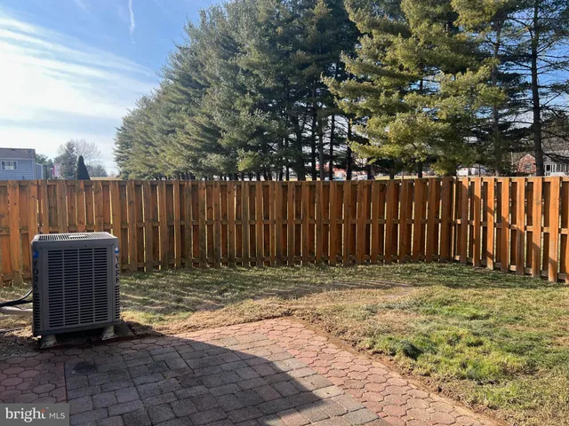 $1,900 | 132 Savannah Court, Walkersville, MD 21793