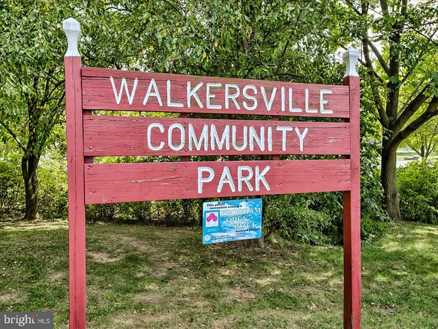 $1,900 | 132 Savannah Court, Walkersville, MD 21793