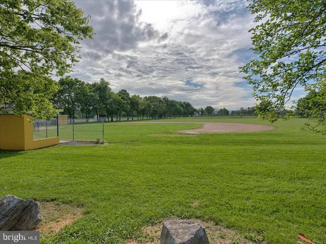 $1,900 | 132 Savannah Court, Walkersville, MD 21793