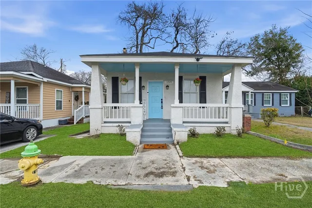 $230,000 | 1224 East Waldburg Street, Savannah, GA 31404