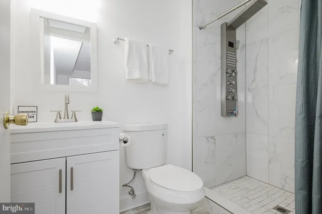 $247,500 | 208 Spring Maiden Court, Unit 203, Glen Burnie, MD 21060