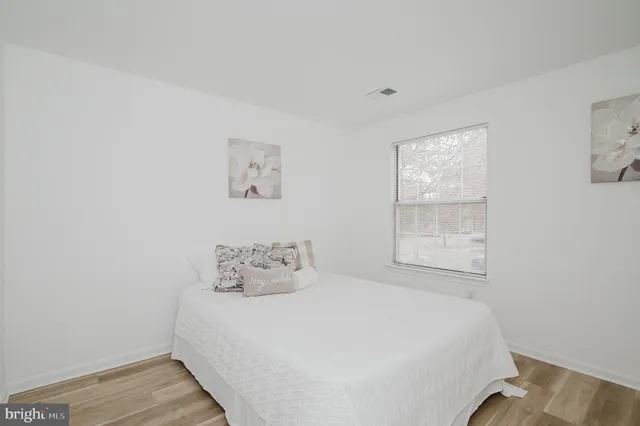 $247,500 | 208 Spring Maiden Court, Unit 203, Glen Burnie, MD 21060