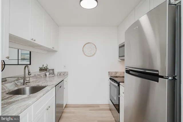 $247,500 | 208 Spring Maiden Court, Unit 203, Glen Burnie, MD 21060