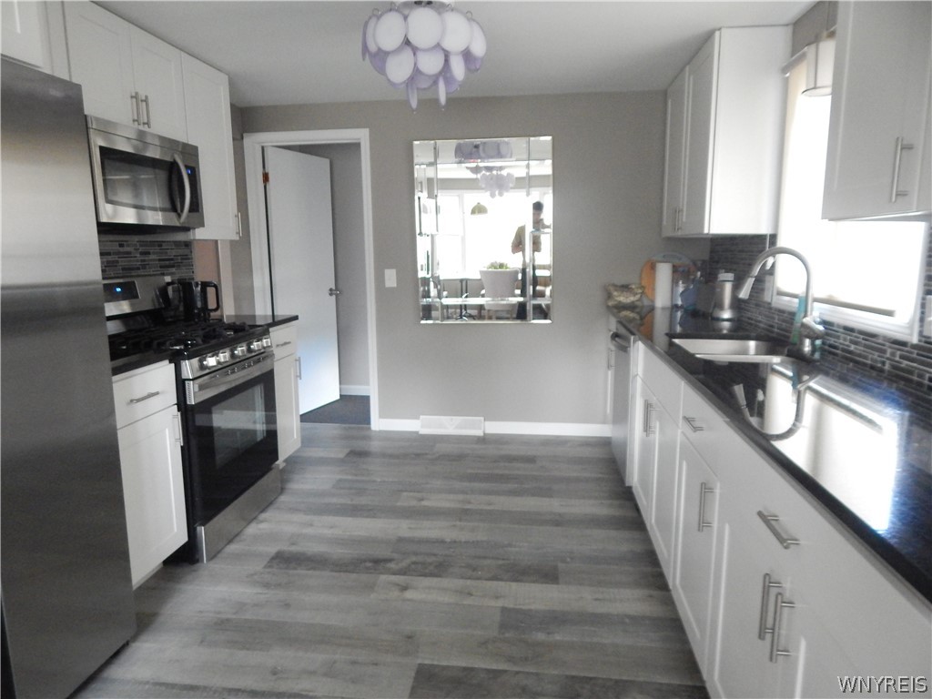 966 Delaware Road Tonawanda Town, NY 14217 - Photo 13 of 19