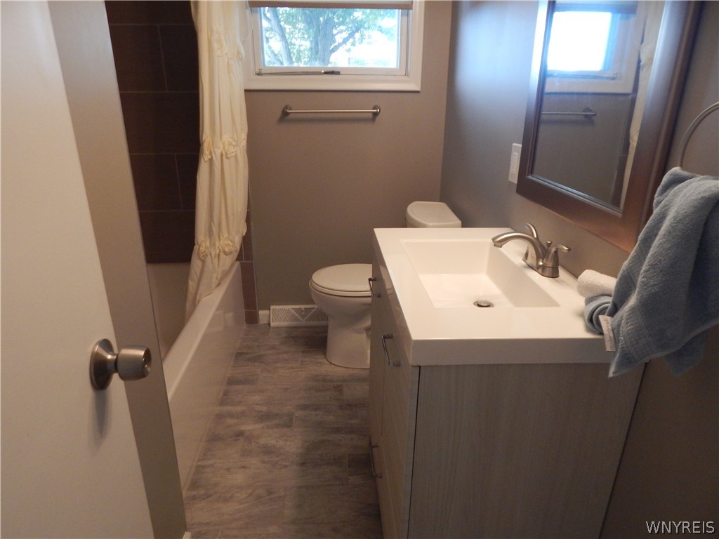 966 Delaware Road Tonawanda Town, NY 14217 - Photo 16 of 19